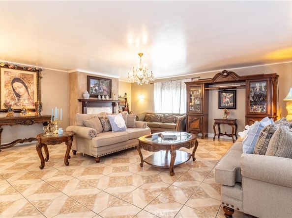 142 N Vendome Street, Los Angeles CA 90026