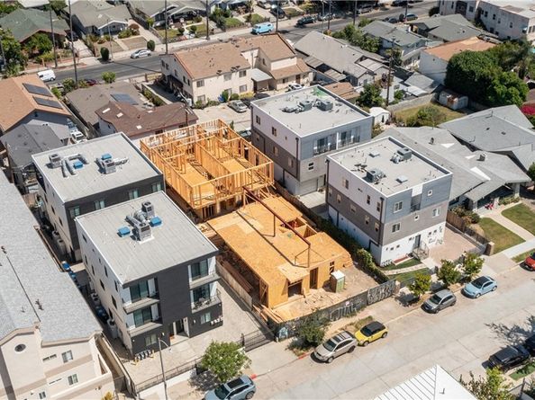 142 N Vendome Street, Los Angeles CA 90026