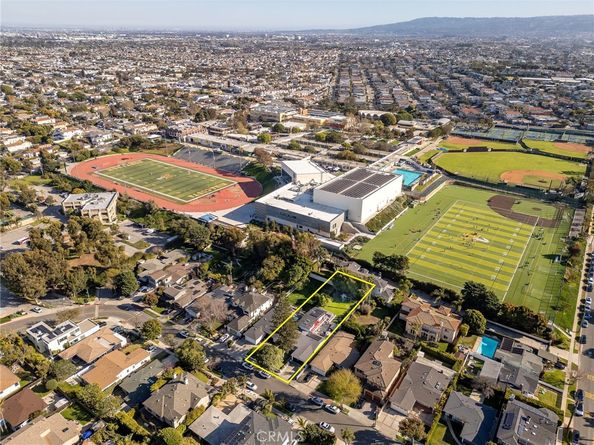 1326 Voorhees Ave., Manhattan Beach CA 90266