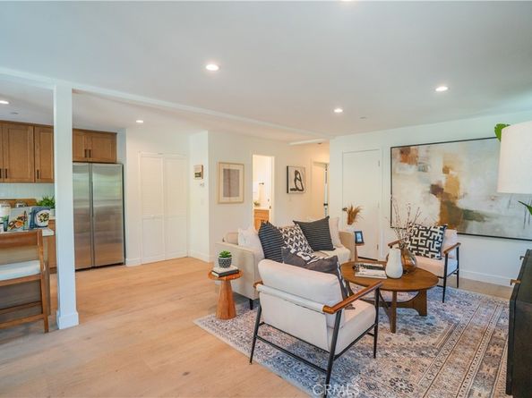 528 Westminster Avenue, Venice CA 90291