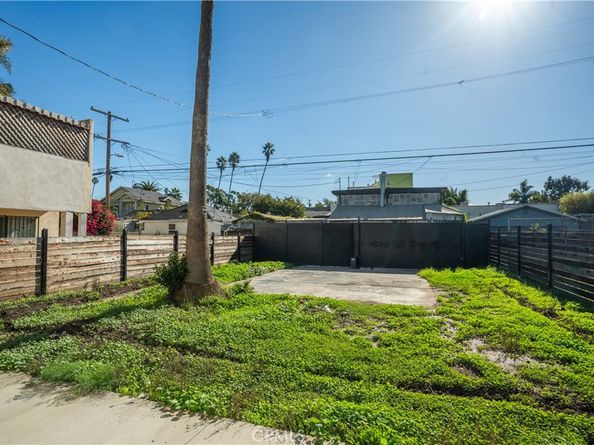 528 Westminster Avenue, Venice CA 90291