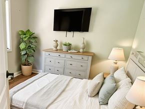 520 N Elena B, Redondo Beach CA 90277