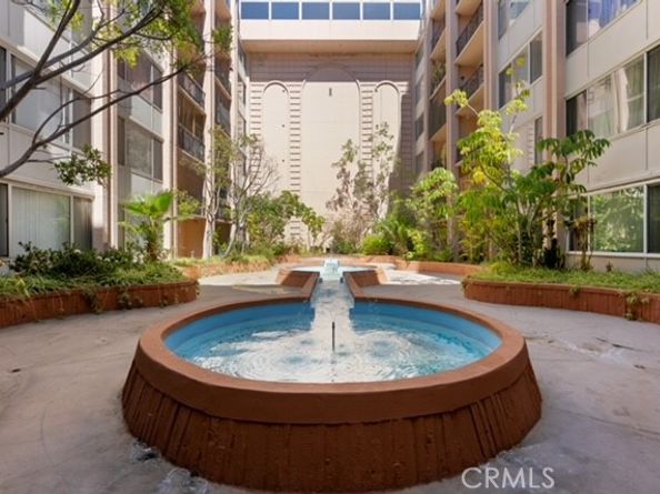 421 S LaFayette 214, Los Angeles CA 90057