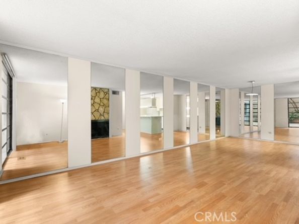 421 S LaFayette 214, Los Angeles CA 90057