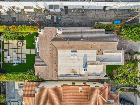 1043 9th Street, Manhattan Beach CA 90266