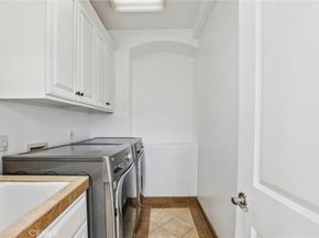 1043 9th Street, Manhattan Beach CA 90266