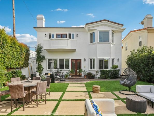 1043 9th Street, Manhattan Beach CA 90266