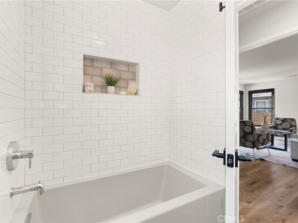 8353 Dunbarton Avenue, Los Angeles CA 90045