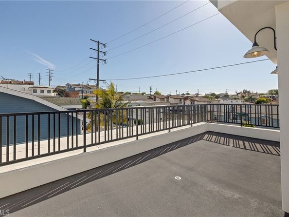 1708 Blossom Lane, Redondo Beach CA 90278