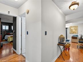 5376 Fairview Boulevard 209, Los Angeles CA 90056