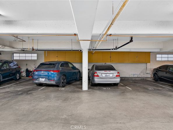 5376 Fairview Boulevard 209, Los Angeles CA 90056