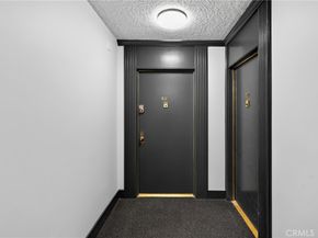 5376 Fairview Boulevard 209, Los Angeles CA 90056