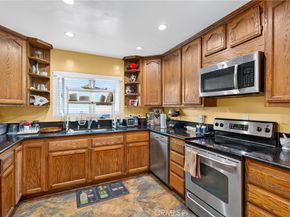 5376 Fairview Boulevard 209, Los Angeles CA 90056