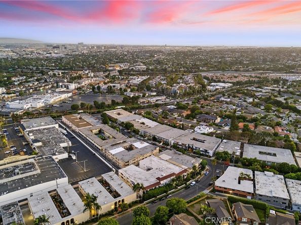 5376 Fairview Boulevard 209, Los Angeles CA 90056