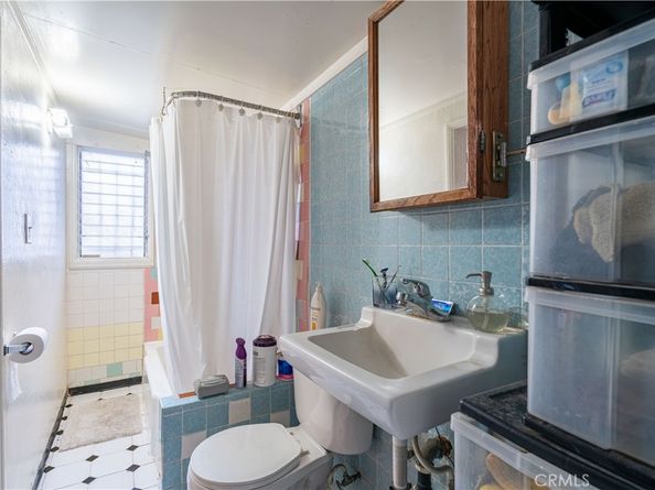 4487 W 131st Street, Hawthorne CA 90250