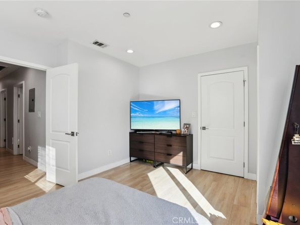 2806 Cudahy Street, Huntington Park CA 90255