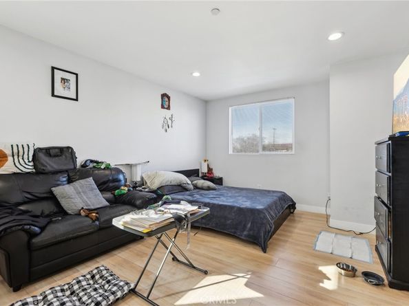 2806 Cudahy Street, Huntington Park CA 90255