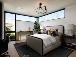 2304 Cliff, Newport Beach CA 92663