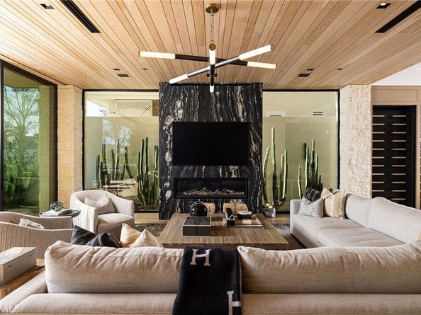 2304 Cliff, Newport Beach CA 92663