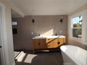 1224 3rd Avenue, Los Angeles CA 90019