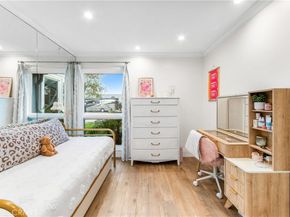 5522 Mossvale Circle, Huntington Beach CA 92649