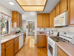 2595 Plaza Del Amo 424, Torrance CA 90503