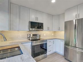 93 Streamwood, Irvine CA 92620