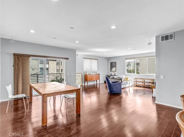 12922 Union 302, Hawthorne CA 90250