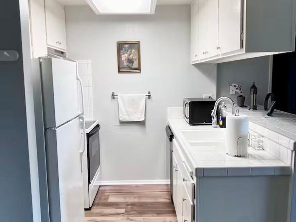 5585 E Pacific Coast Highway 343, Long Beach CA 90804