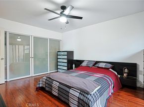 12 Silverwood 19, Irvine CA 92604