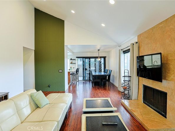 12 Silverwood 19, Irvine CA 92604