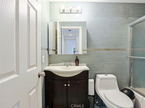 12 Silverwood 19, Irvine CA 92604