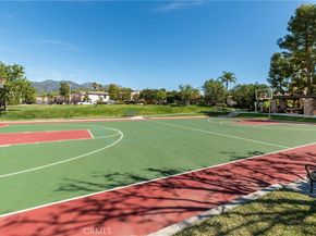 7 Moonstone, Mission Viejo CA 92692