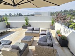 1/2 N Chestnut Ave, Los Angeles CA 90042