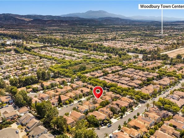 28 Teak bridge, Irvine CA 92620