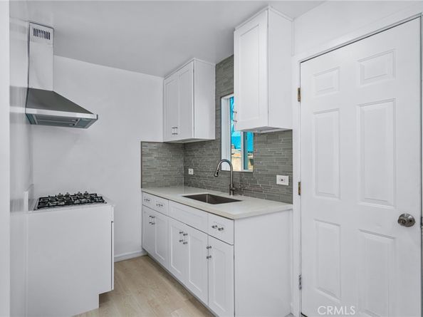 2250 Duane, Los Angeles CA 90039
