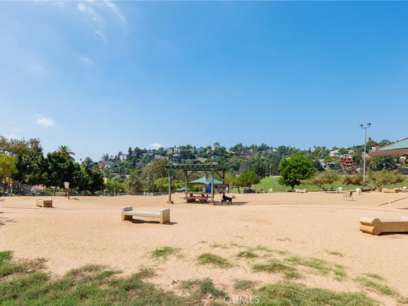 2250 Duane, Los Angeles CA 90039