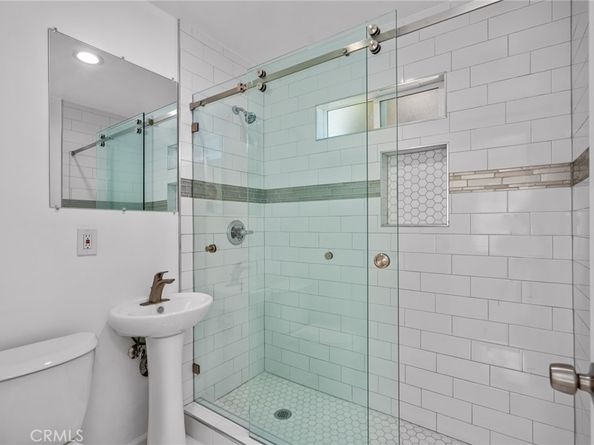 2250 Duane, Los Angeles CA 90039