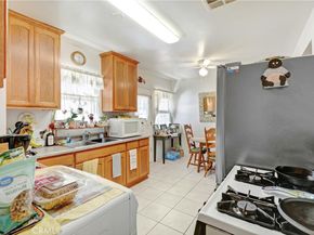 7949 7951 Washington Avenue, Whittier CA 90602