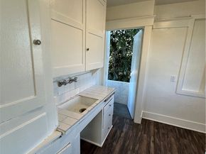 1101 Cherry Avenue, Long Beach CA 90813