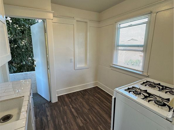 1101 Cherry Avenue, Long Beach CA 90813