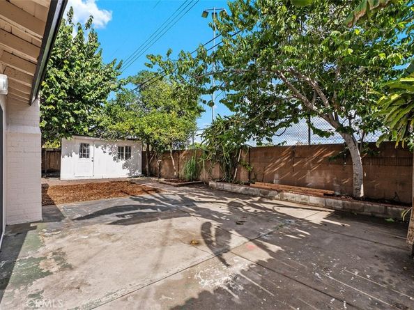 913 S Diamond, Santa Ana CA 92704