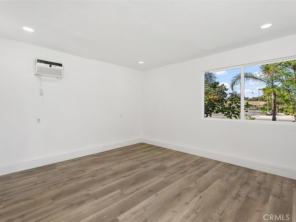 913 S Diamond, Santa Ana CA 92704