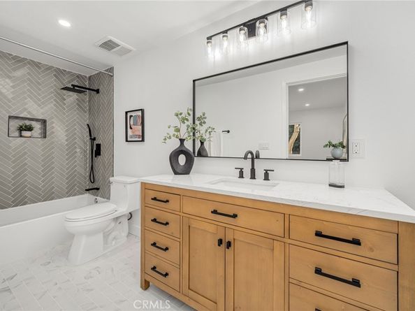 1 Misty Meadow #30, Irvine CA 92612