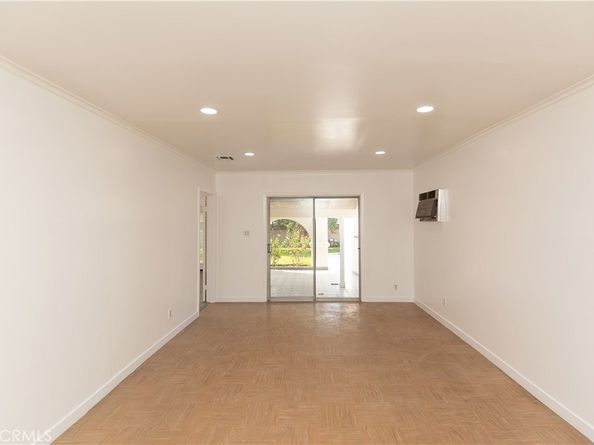 6105 Willowcrest, North Hollywood CA 91606