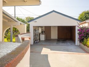 6105 Willowcrest, North Hollywood CA 91606