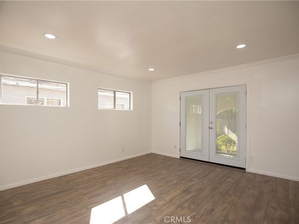 6105 Willowcrest, North Hollywood CA 91606