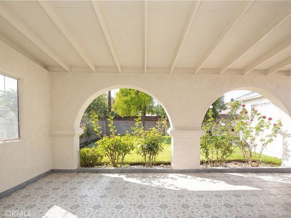 6105 Willowcrest, North Hollywood CA 91606