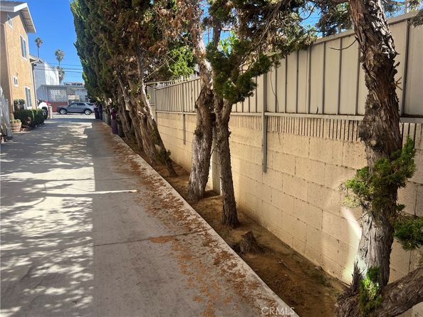 1717 Temple Avenue, Long Beach CA 90804