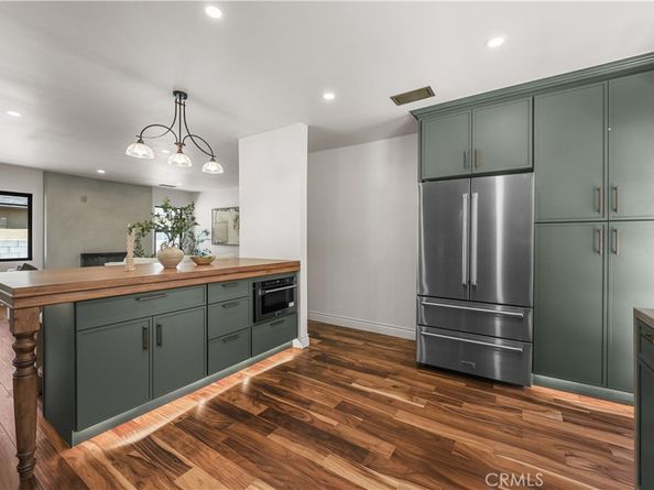 1710 N Oxford, Pasadena CA 91104